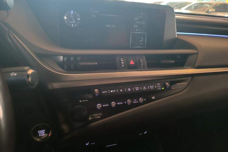 Used Lexus ES 2018 200 Excellence Edition China V Standard Audio And AC Panel