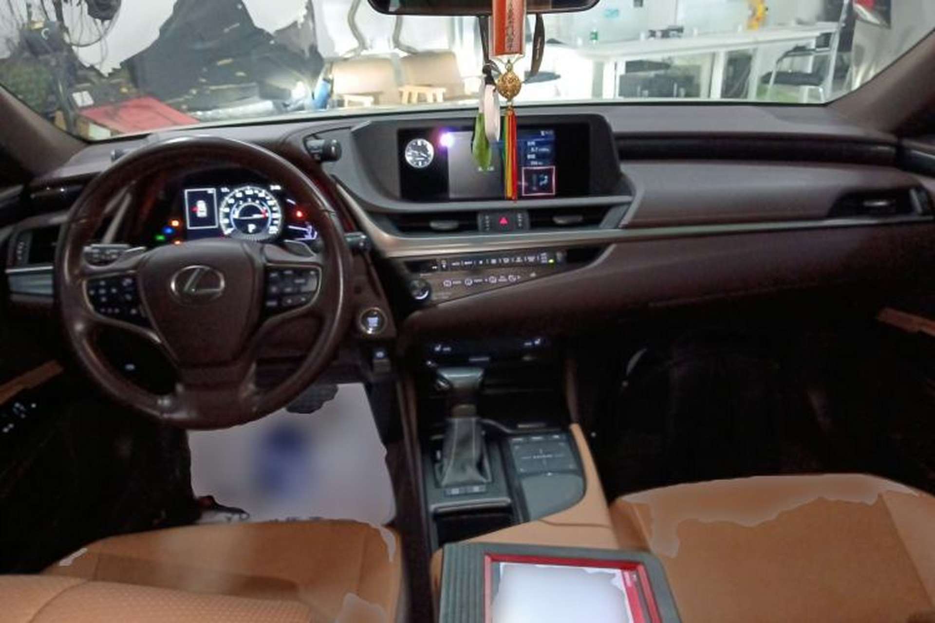 Used Lexus ES 2018 200 Excellence Edition China V Standard Center Console