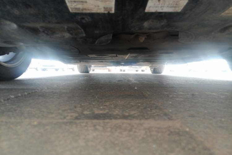 Used Lexus ES 2018 300h Premier Edition China VI Standard Chassis Front