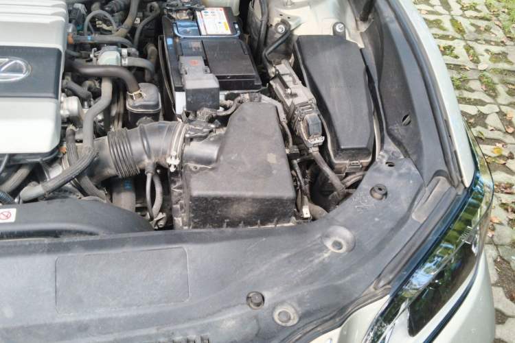 Used Lexus ES 2018 200 Excellence Edition China VI Standard Engine Bay Left