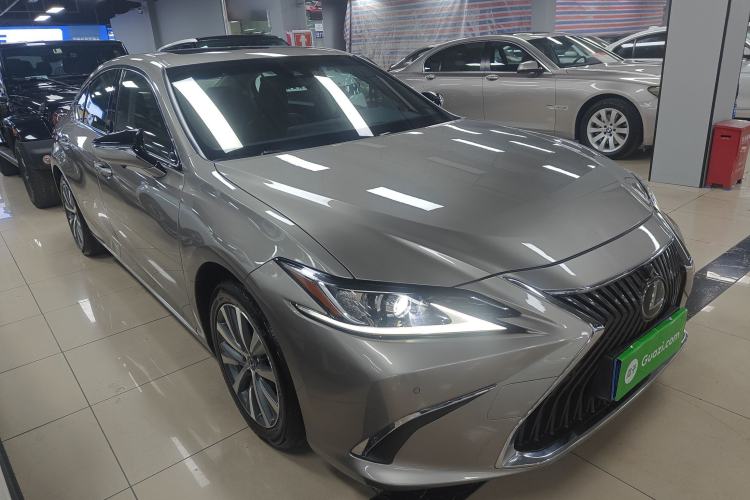 Used Lexus ES 2018 200 Excellence Edition China V Standard Exterior 1