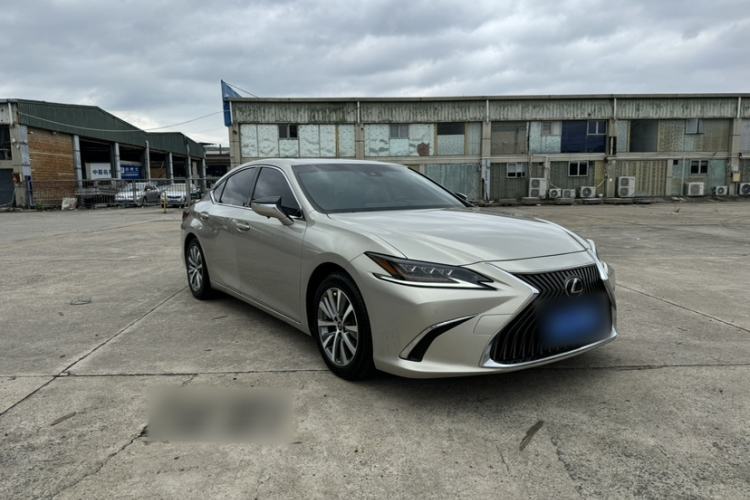 Used Lexus ES 2018 200 Excellence Edition China V Standard Exterior 7