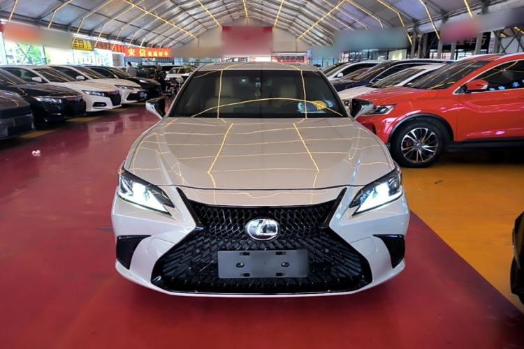 Used Lexus ES 2018 200 Excellence Edition China V Standard Front