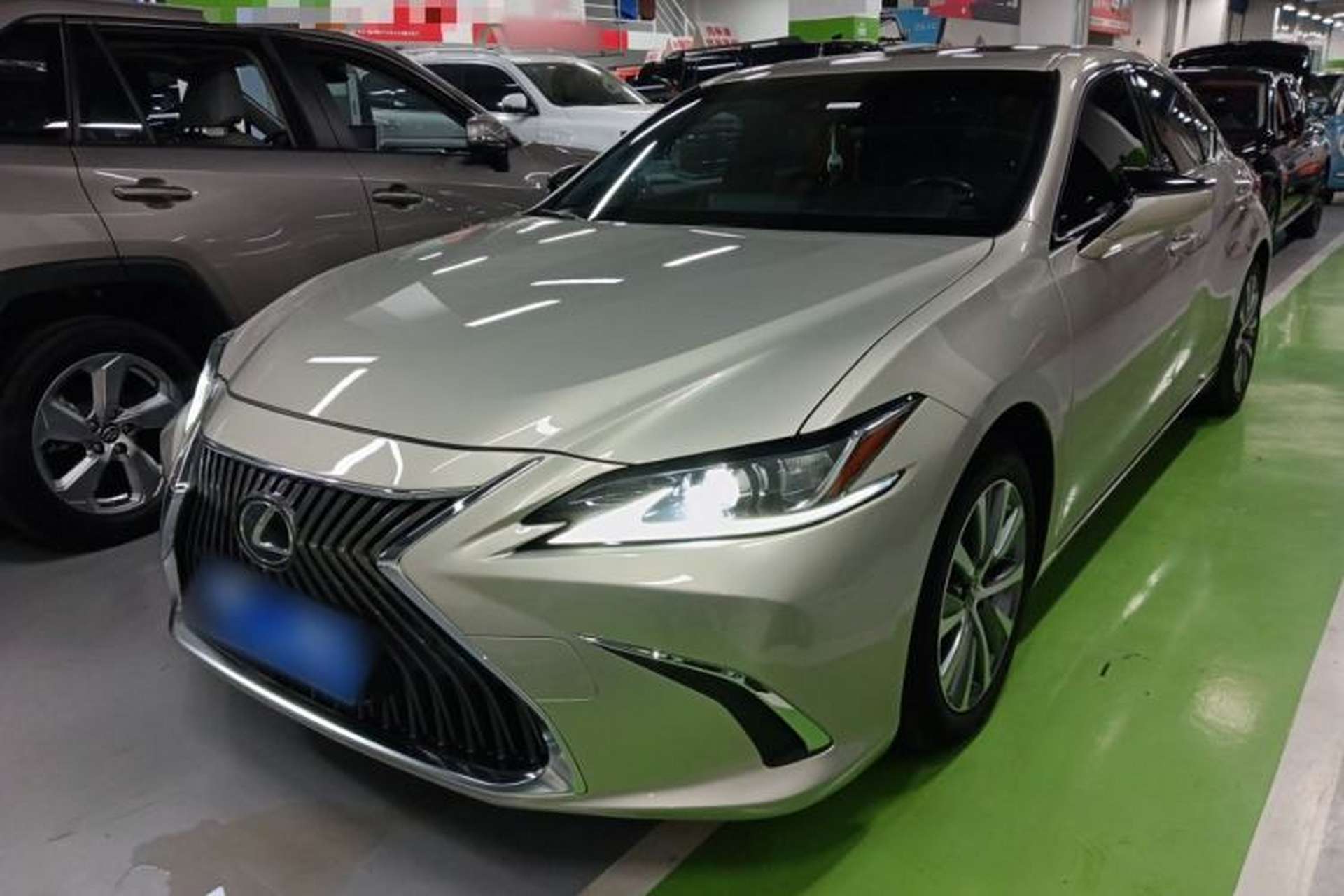 Used Lexus ES 2018 200 Excellence Edition China V Standard Front Left 45 Deg