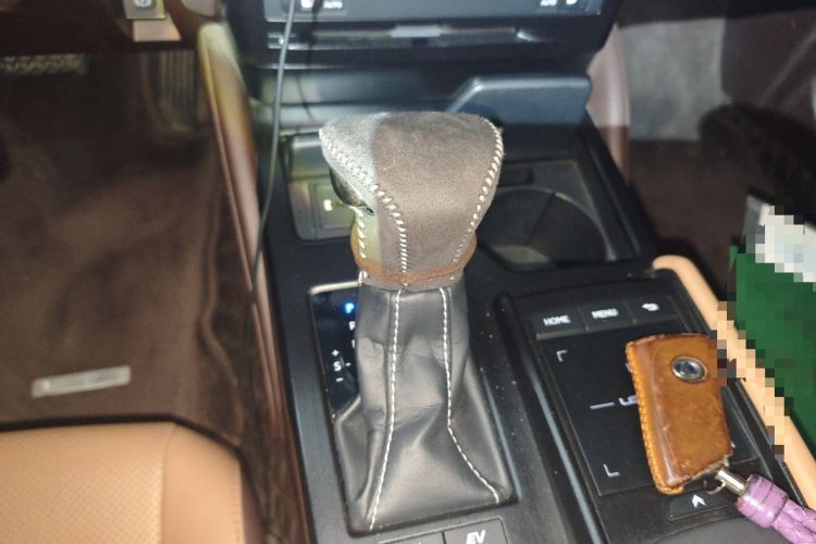 Used Lexus ES 2018 300h Premier Edition China V Standard Gear Lever
