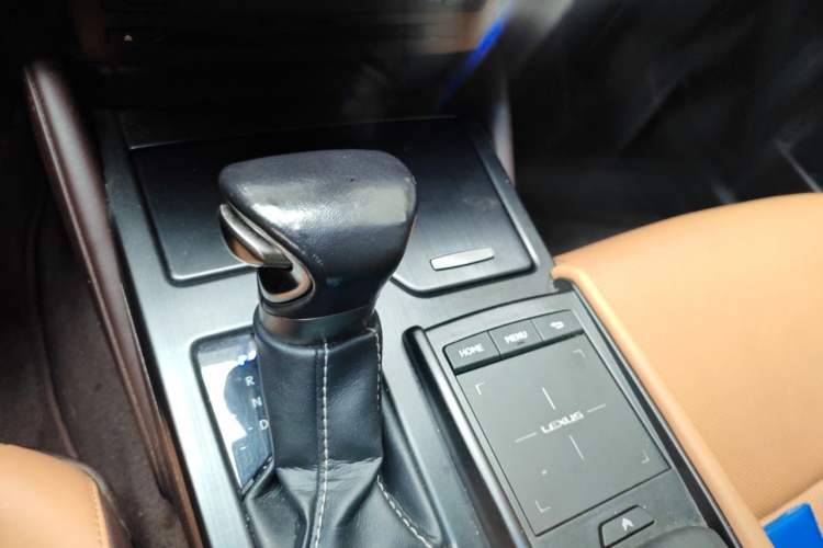 Used Lexus ES 2018 200 Excellence Edition China V Standard Gear Lever