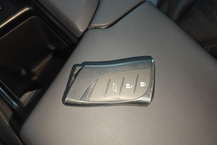 Used Lexus ES 2018 200 Excellence Edition China V Standard Interior 1