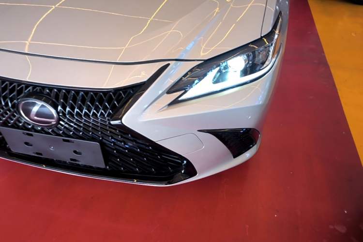 Used Lexus ES 2018 200 Excellence Edition China V Standard Left Front Headlight