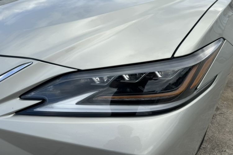 Used Lexus ES 2018 200 Excellence Edition China V Standard Left Front Headlight