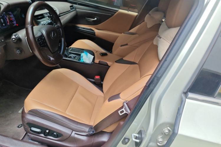 Used Lexus ES 2018 200 Excellence Edition China V Standard Left Front Seat
