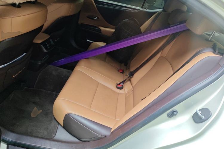 Used Lexus ES 2018 200 Excellence Edition China V Standard Left Rear Seat