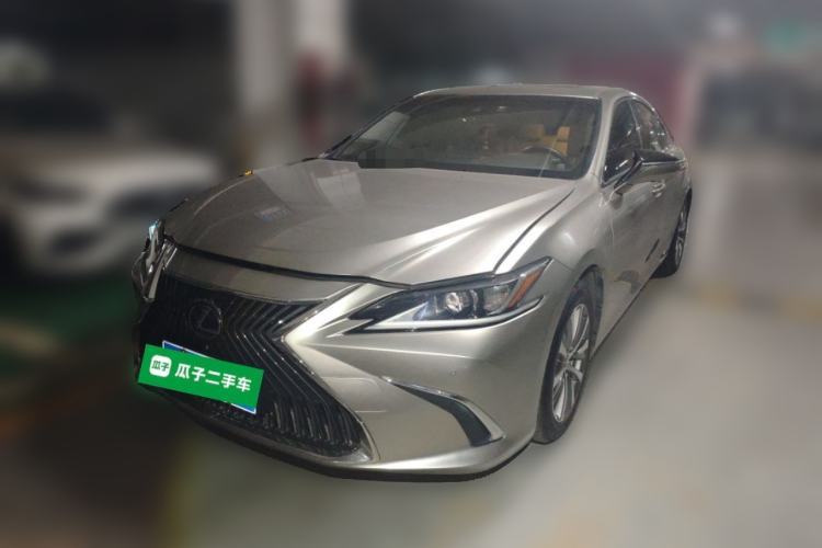 Used Lexus ES 2018 300h Premier Edition China V Standard Guazi used car, China used car export, Used car for sale, Used  cars, Cheapest cars for sale