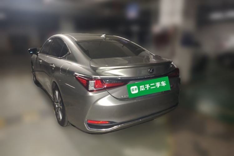 Used Lexus ES 2018 300h Premier Edition China V Standard Rear Left 45 Deg