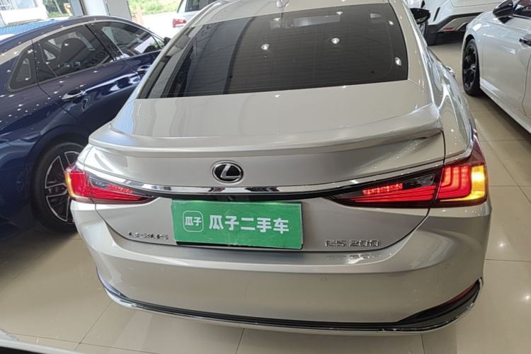 Used Lexus ES 2018 200 Excellence Edition China V Standard Rear