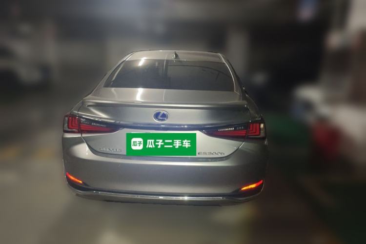 Used Lexus ES 2018 300h Premier Edition China V Standard Rear