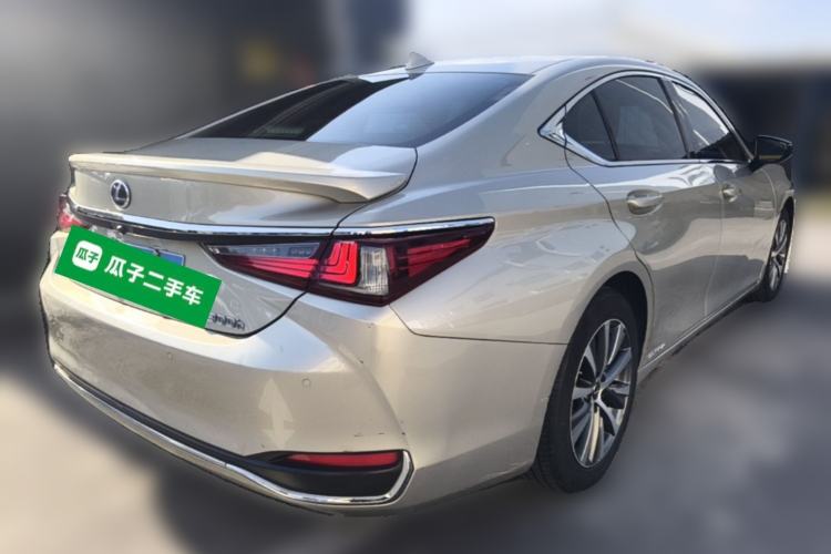 Used Lexus ES 2018 300h Premier Edition China VI Standard Rear Right 45 Deg