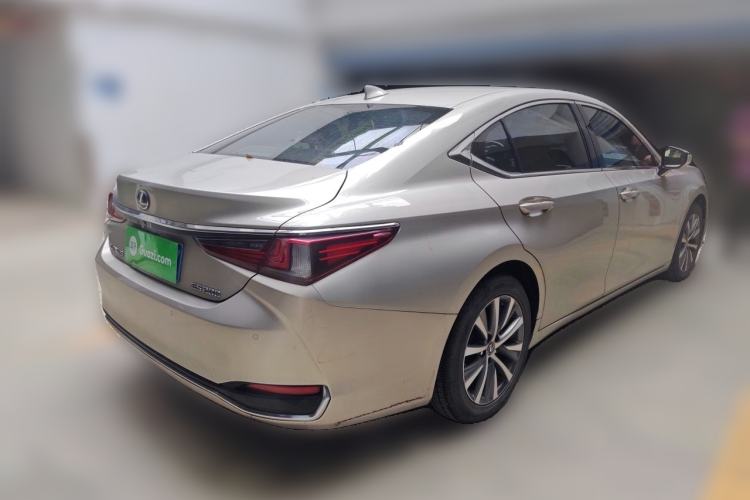 Used Lexus ES 2018 200 Excellence Edition China V Standard Rear Right 45 Deg