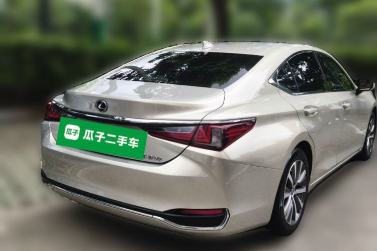 Used Lexus ES 2018 200 Excellence Edition China VI Standard Rear Right 45 Deg