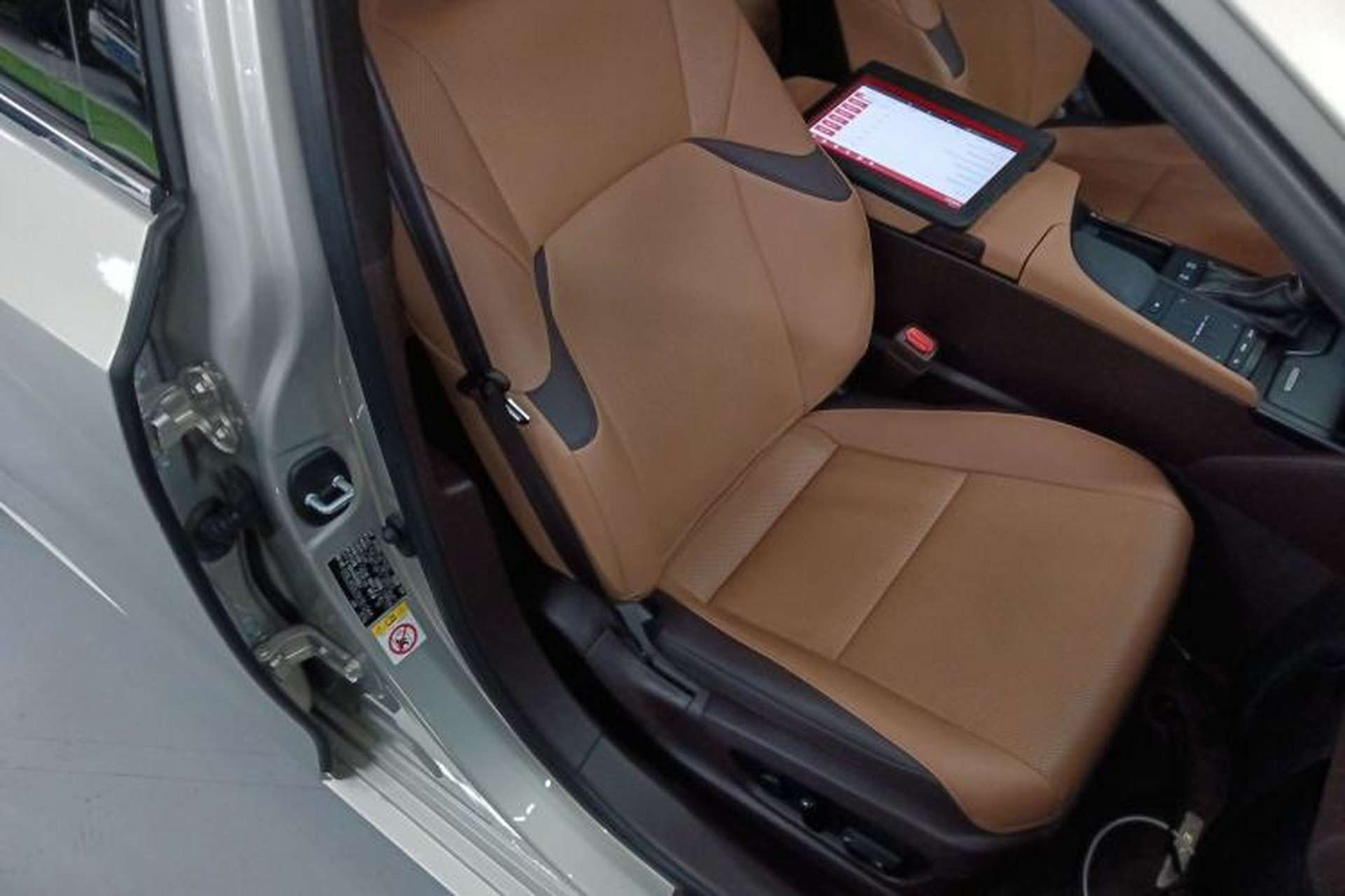 Used Lexus ES 2018 200 Excellence Edition China V Standard Right Front Seat