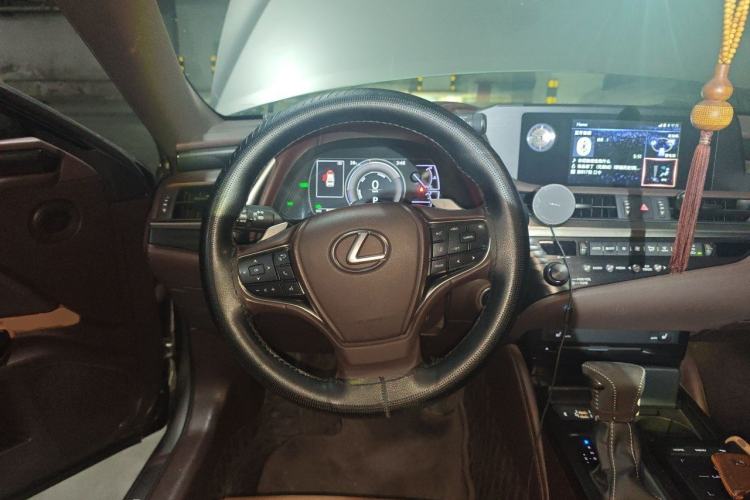 Used Lexus ES 2018 300h Premier Edition China V Standard Steering Wheel