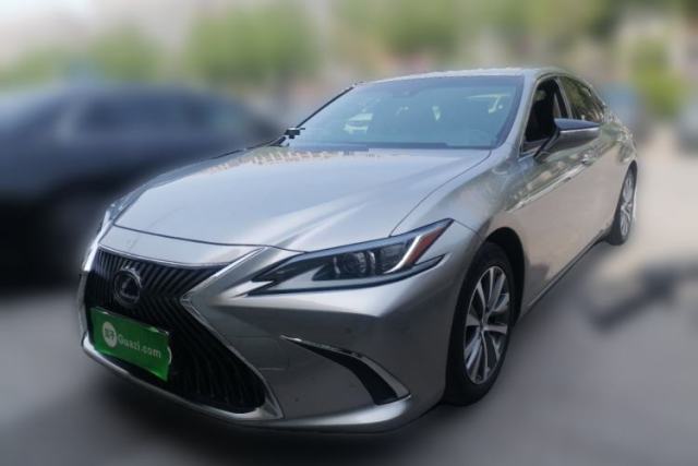 Used Lexus ES 2018 300h Premier Edition China VI Standard