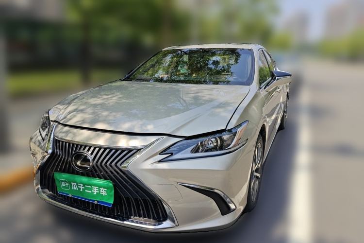 Used Lexus ES 2018 200 Excellence Edition China V Standard Guazi used car, China used car export, Used car for sale, Used  cars, Cheapest cars for sale