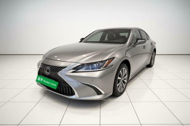Used Lexus ES 2018 300h Premier Edition China VI Standard