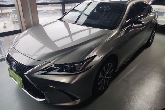 Used Lexus ES 2018 300h Premier Edition China VI Standard