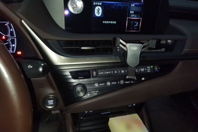 Used Lexus ES 2018 200 Excellence Edition China V Standard Audio And AC Panel