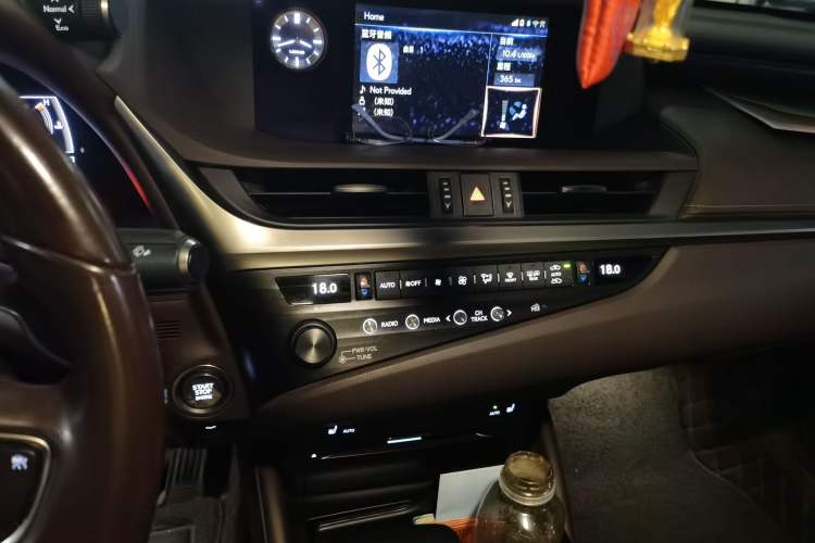 Used Lexus ES 2018 200 Excellence Edition China V Standard Audio And AC Panel
