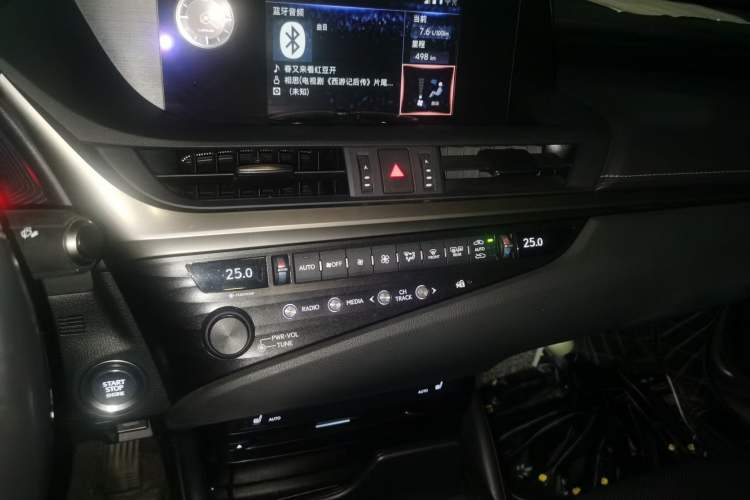 Used Lexus ES 2018 200 Excellence Edition China V Standard Audio And AC Panel