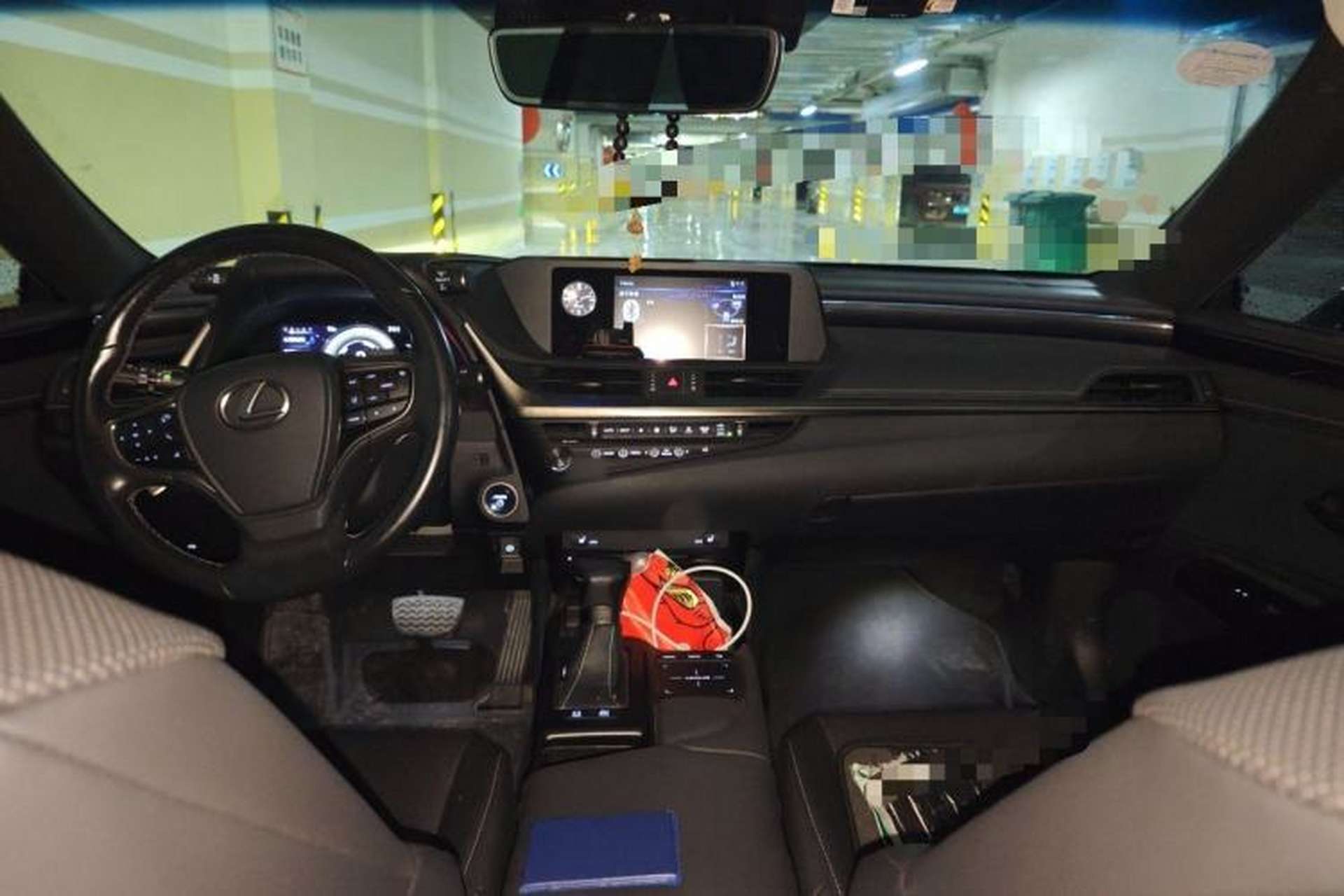 Used Lexus ES 2018 300h Premier Edition China VI Standard Center Console