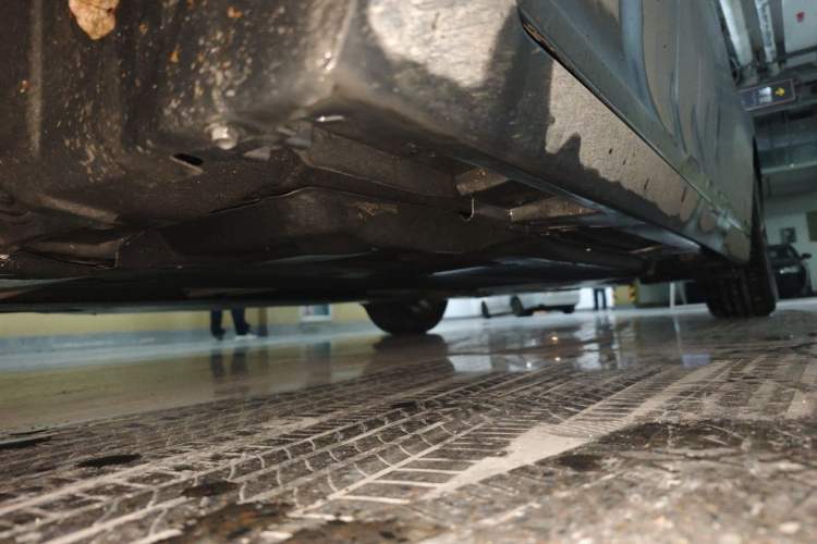 Used Lexus ES 2018 300h Premier Edition China VI Standard Chassis Front Left