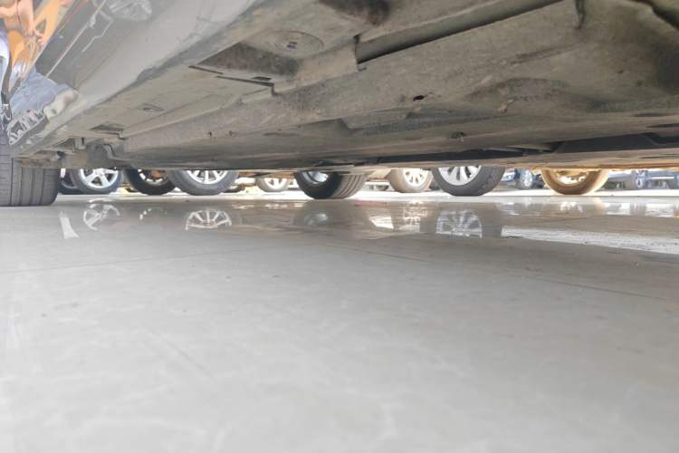 Used Lexus ES 2018 300h Premier Edition China VI Standard Chassis Front Right
