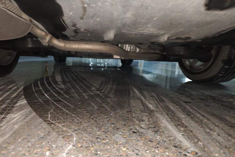 Used Lexus ES 2018 300h Premier Edition China VI Standard Chassis Rear