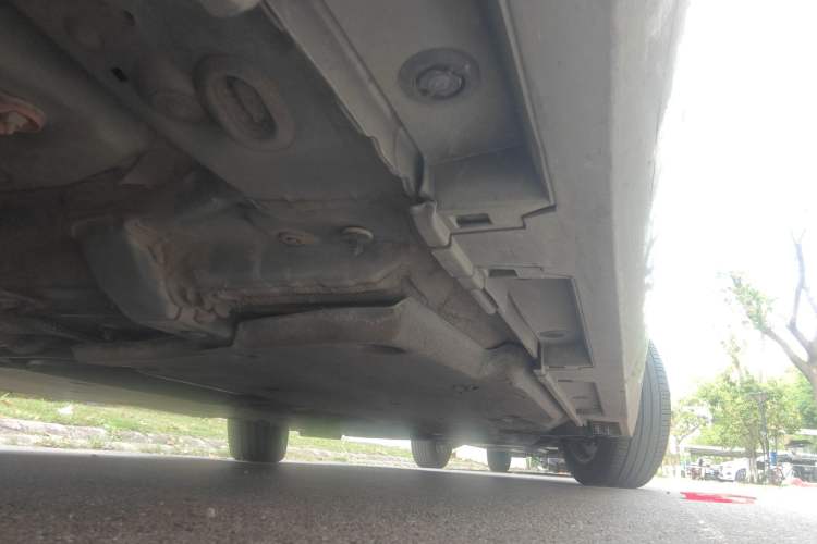 Used Lexus ES 2018 300h Premier Edition China VI Standard Chassis Rear Right