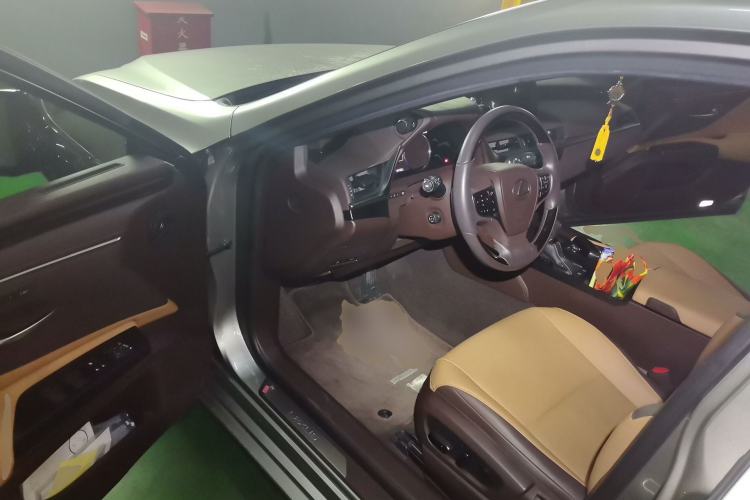 Used Lexus ES 2018 200 Luxury Edition China V Standard Driver Seat
