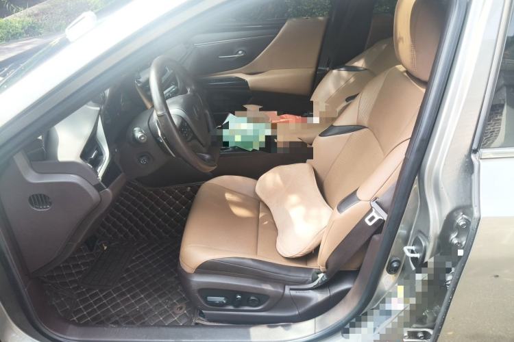Used Lexus ES 2018 200 Excellence Edition China V Standard Driver Seat