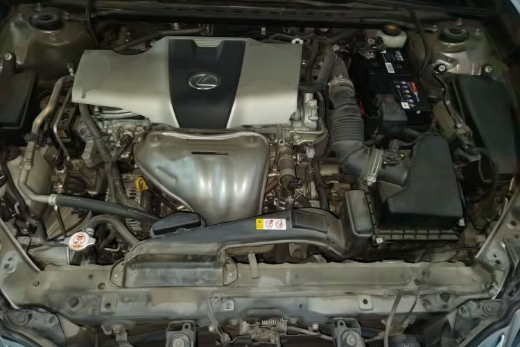 Used Lexus ES 2018 200 Excellence Edition China V Standard Engine Bay
