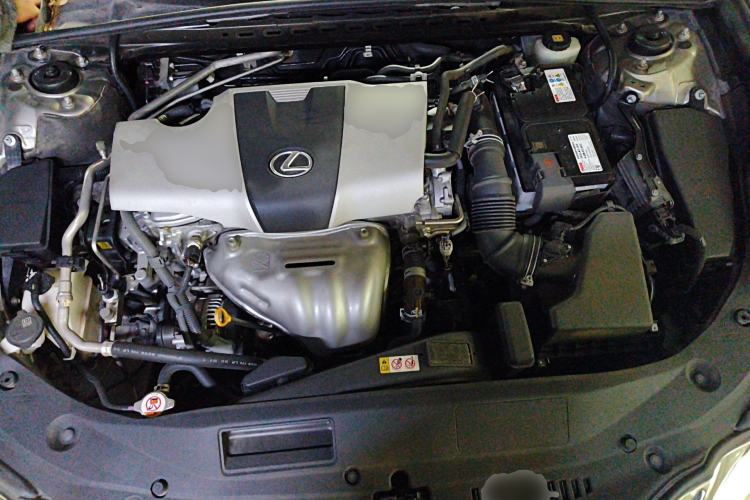 Used Lexus ES 2018 200 Excellence Edition China V Standard Engine Bay
