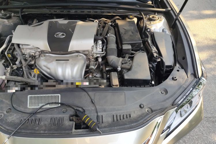 Used Lexus ES 2018 200 Excellence Edition China V Standard Engine Bay Left