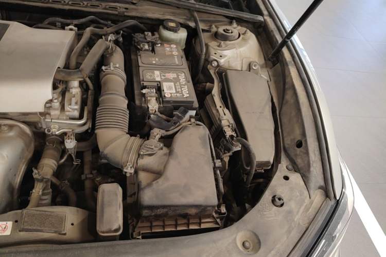 Used Lexus ES 2018 200 Excellence Edition China VI Standard Engine Bay Left