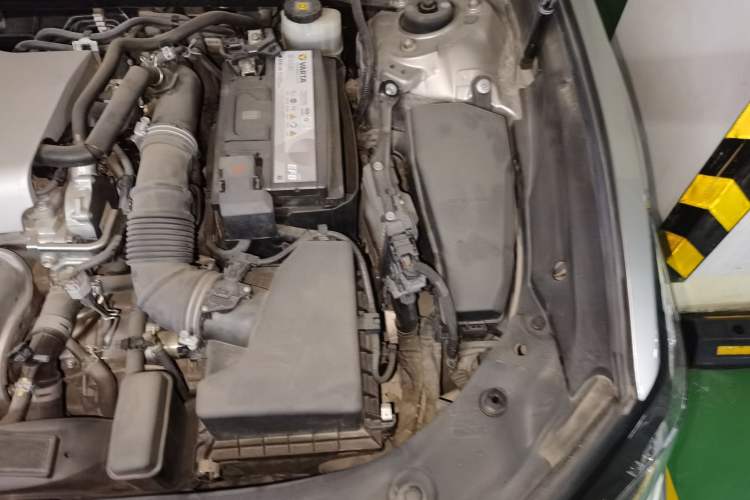 Used Lexus ES 2018 200 Excellence Edition China V Standard Engine Bay Left