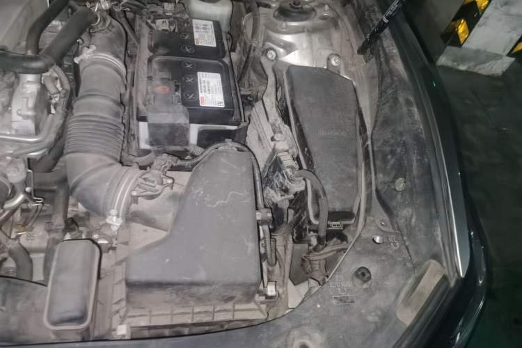 Used Lexus ES 2018 200 Excellence Edition China V Standard Engine Bay Left
