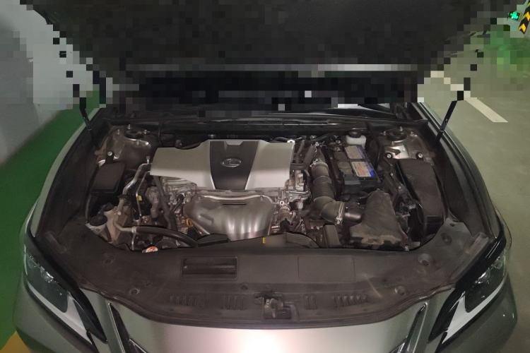 Used Lexus ES 2018 200 Luxury Edition China V Standard Engine Bay