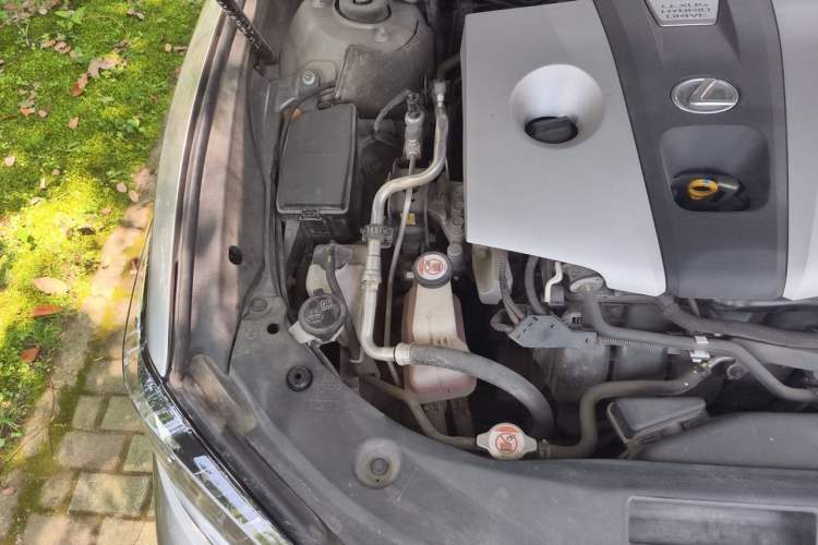 Used Lexus ES 2018 300h Premier Edition China VI Standard Engine Bay Right