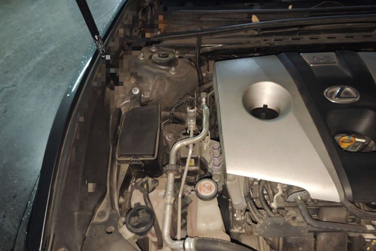 Used Lexus ES 2018 300h Premier Edition China VI Standard Engine Bay Right