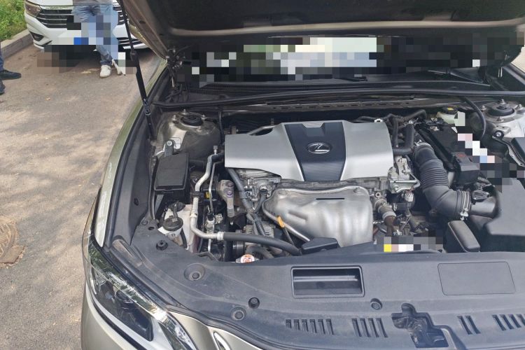 Used Lexus ES 2018 200 Excellence Edition China V Standard Engine Bay Right