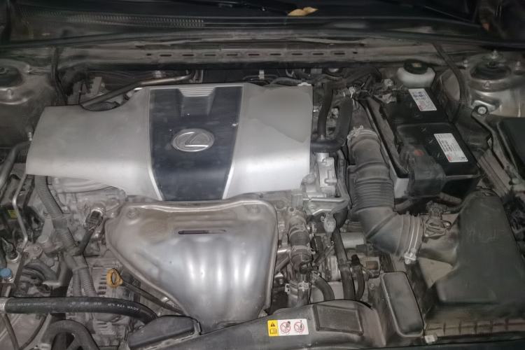 Used Lexus ES 2018 200 Excellence Edition China V Standard Engine Bay