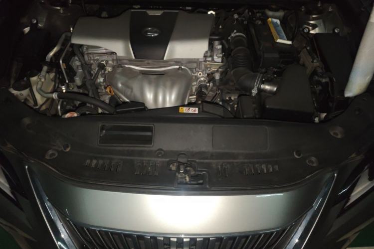 Used Lexus ES 2018 200 Excellence Edition China V Standard Engine Bay
